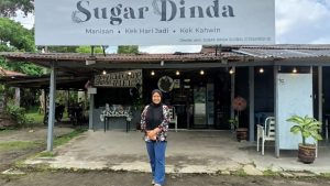 Kedai kek di Kampong Kadok, Malaysia