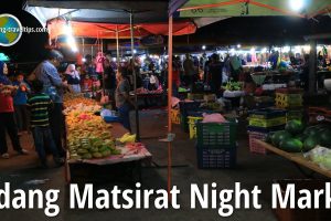 Kedai kek di Padang Mat Sirat, Malaysia