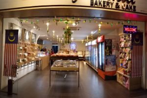 Kedai kek di Pasir Mas, Malaysia