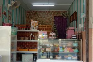 Kedai kek di Pekan, Malaysia