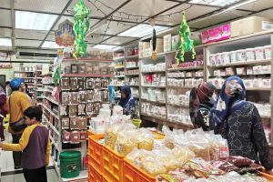 Kedai kek di Permatang Kuching, Malaysia