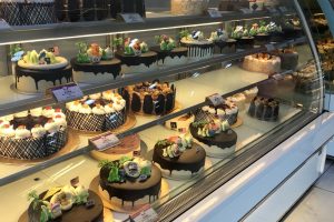 Kedai kek di Semporna, Malaysia