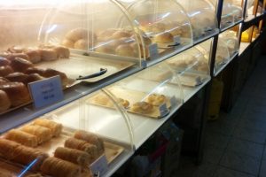 Kedai kek di Simanggang, Malaysia